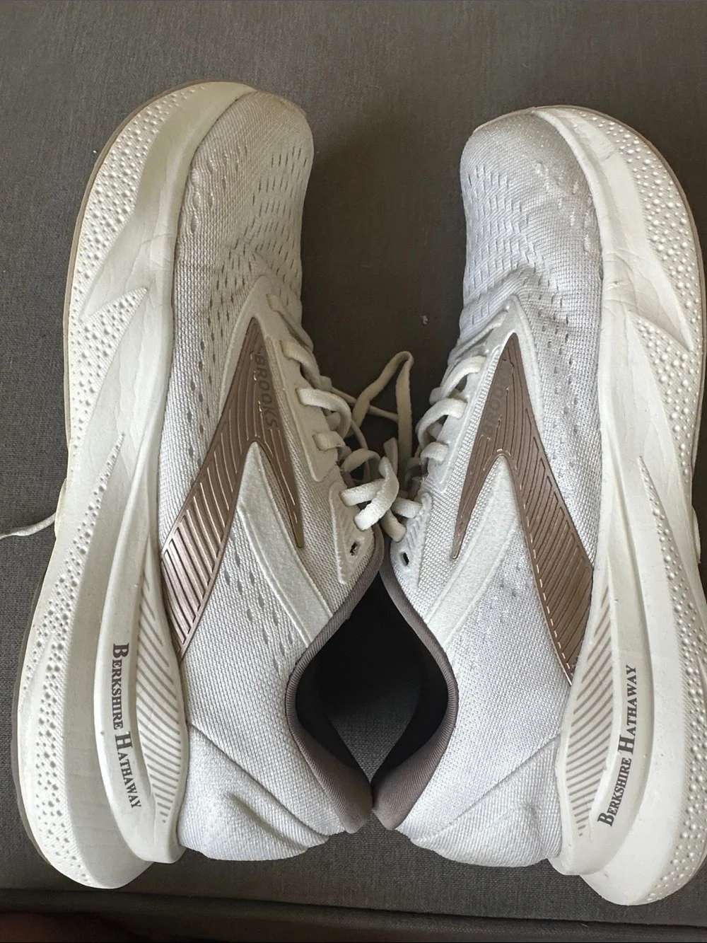 Brooks Adrenaline GTS 24 Women’s Running Shoes in White and Taupe